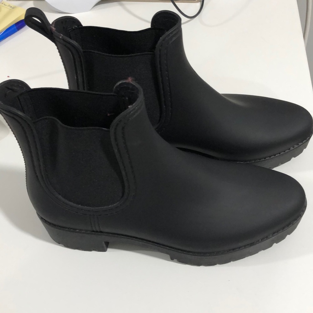 Black boots